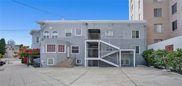 2100 Lakeshore Avenue. Oakland California, 94606 | Commercial/Sale/OfficeBuilding