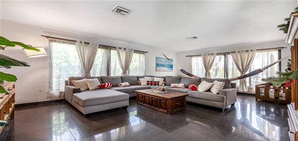 187 Duke Drive Lake Worth Florida, 33460 | Stunning Single Family