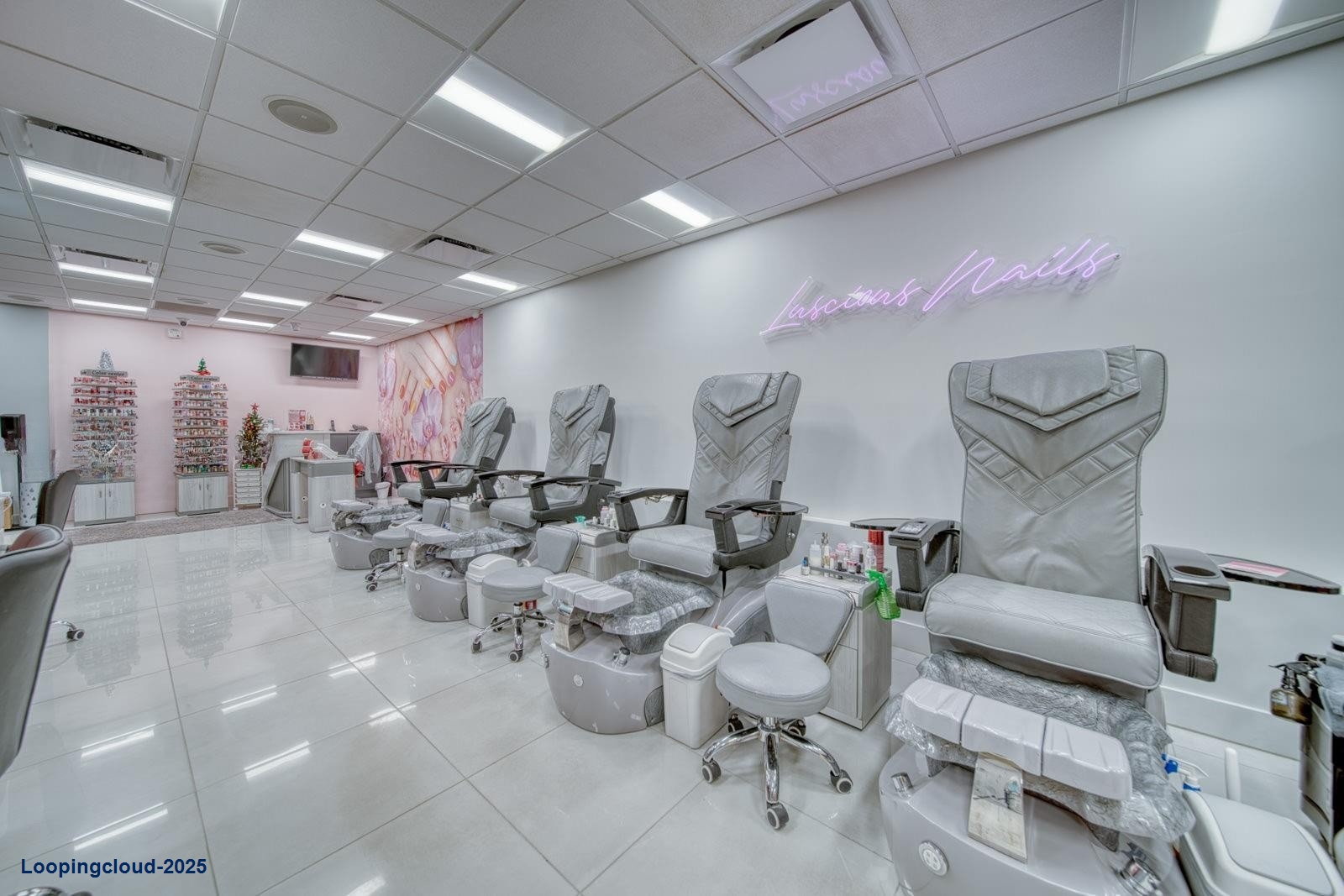 Thriving Nail Salon & Spa