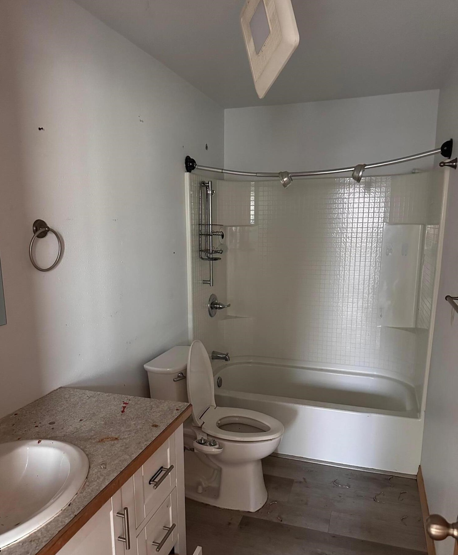 Convenient Single Family House