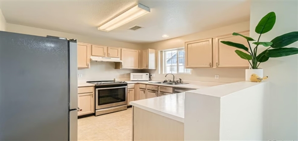1382 S Cathay Court # 103 Aurora Colorado, 80017 | Charming 2 Bedroom,