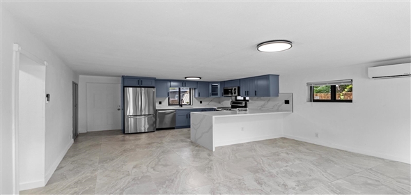 4937 SW 28 Avenue DANIA BEACH, FL 33312 Dania Florida, 33312 | Single Family in Dania 2/2. Just Remodeled!