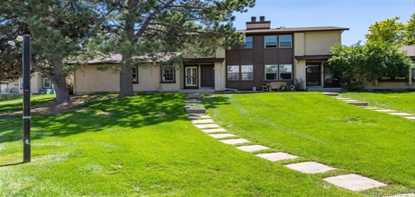 3852 S Evanston Street Aurora Colorado, 80014 | Beautiful Townhouse