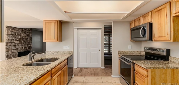 3852 S Evanston Street Aurora Colorado, 80014 | Beautiful Townhouse