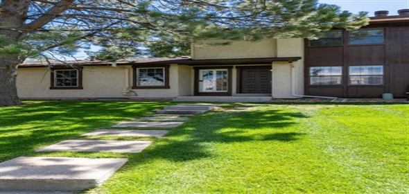 3852 S Evanston Street Aurora Colorado, 80014 | Beautiful Townhouse