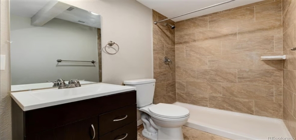 3852 S Evanston Street Aurora Colorado, 80014 | Beautiful Townhouse