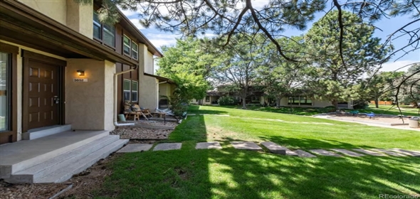 3852 S Evanston Street Aurora Colorado, 80014 | Beautiful Townhouse
