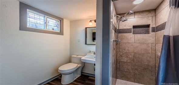 2415 E Maplewood Avenue Centennial Colorado, 80121 | Mid-Century Modern Ranch Style Home