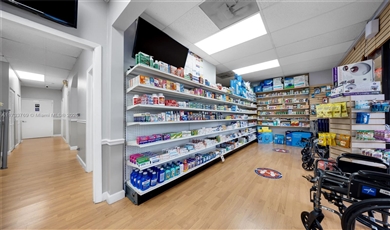 11300 NW 87th Ct Hialeah Gardens Florida, 33018 | Beautiful Pharmacy