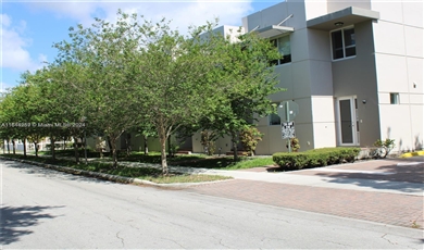 2013 Adams St # 4 Hollywood Florida, 33020 | Beautiful Townhouse