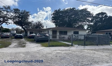 2430 NW 99th St , Miami Florida                                                                                              33147