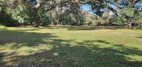 605 Shiloh St Fruitland Park Florida, 34731 | Exclusive Single Home