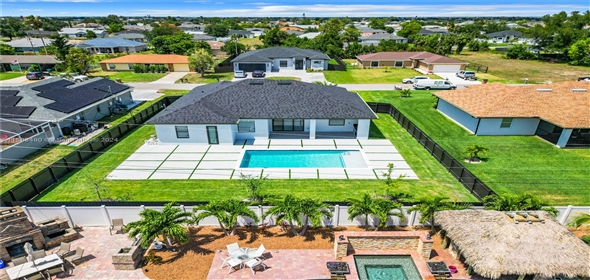 1208 NE 9th Ter Cape Coral Florida, 33909 | Beautiful Single Family