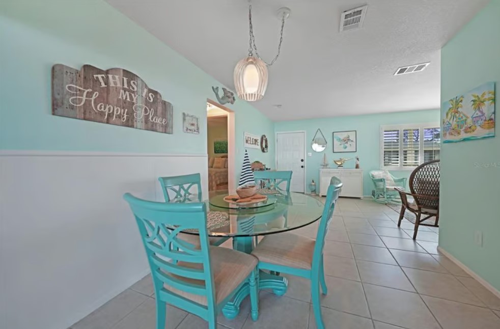 Adorable COASTAL VIBES Home in Gardens of Gulf Cove