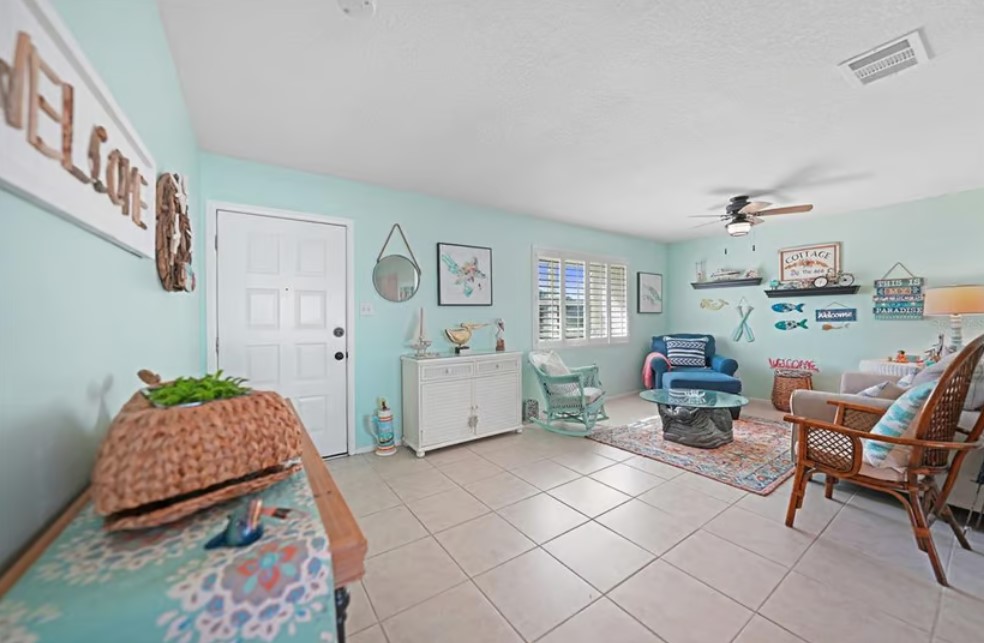 Adorable COASTAL VIBES Home in Gardens of Gulf Cove