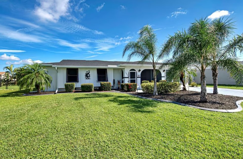 Perfect Oasis in Beautifully Maintained Home