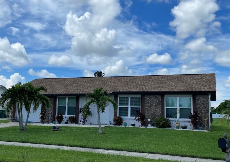 Beautiful Home in Gardens of Gulf Cove