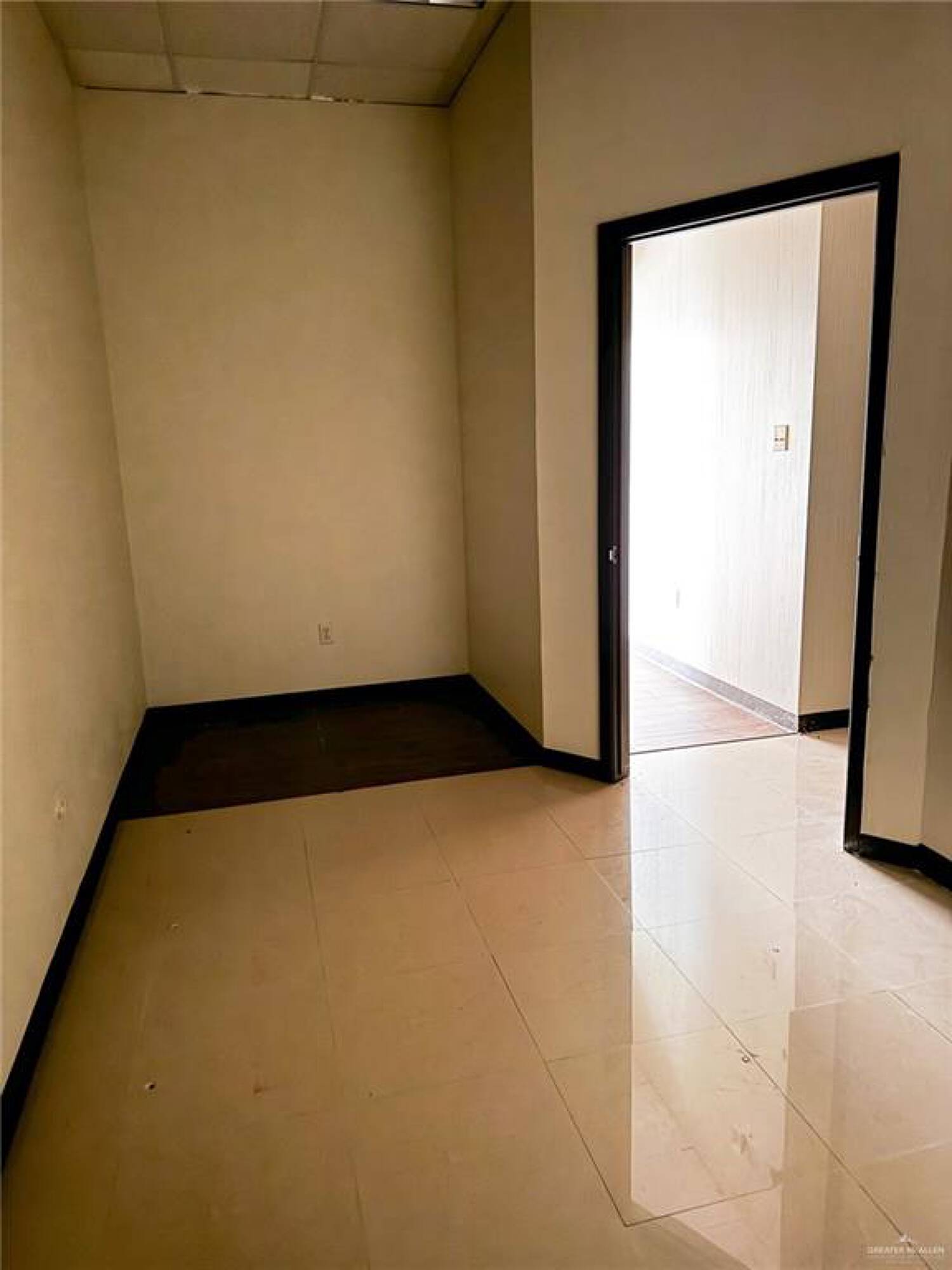 Office For Lease