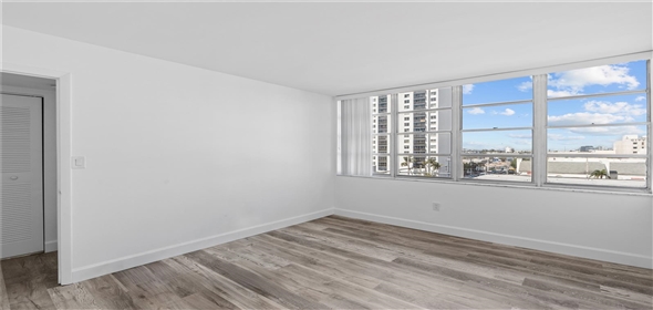 6855 Abbott Ave # 504 Miami Beach Florida, 33141 | Beautiful Condo
