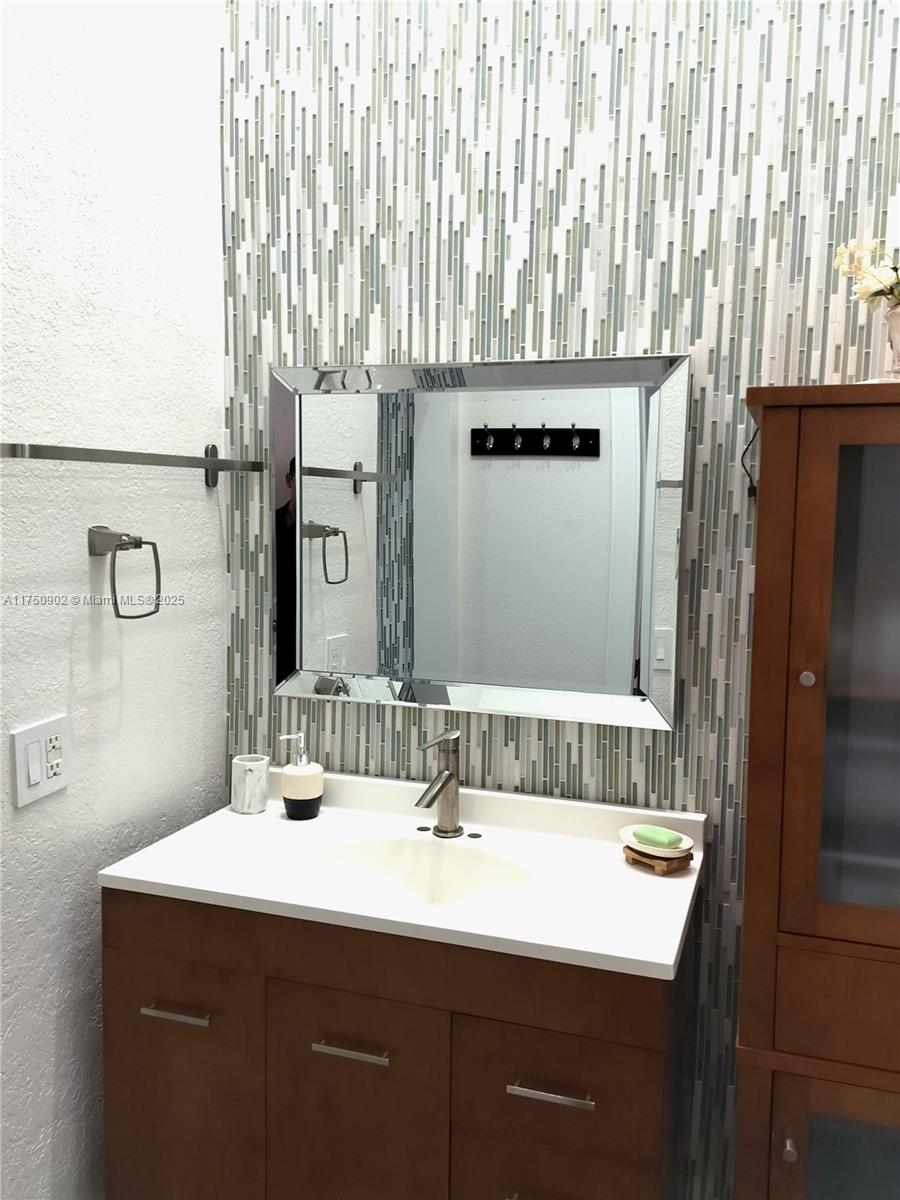 Beautiful and Spacious Singlehome