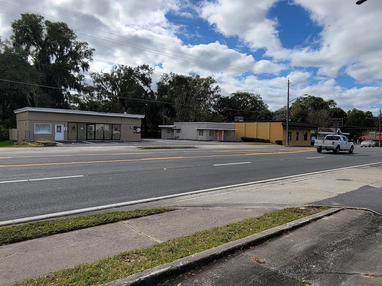 Retail/Office building on busy E Silver Springs Blvd