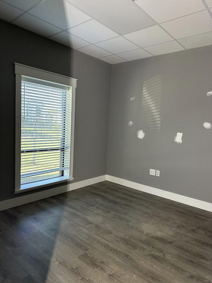 Very Clean Warehouse with 2 offices