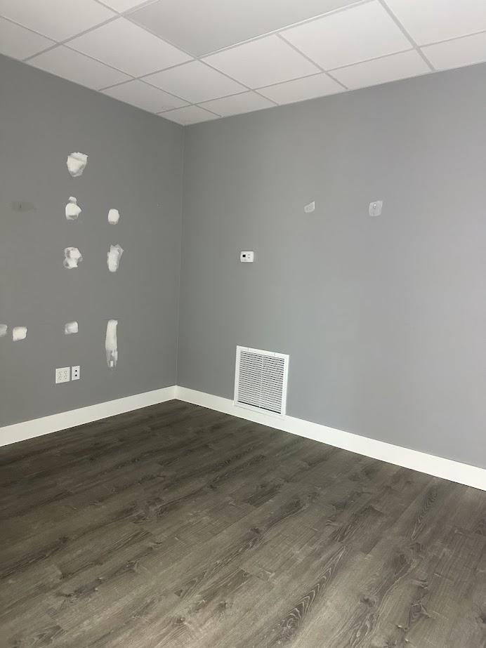 Very Clean Warehouse with 2 offices