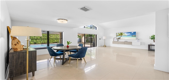 19009 NW 23rd St Pembroke Pines Florida, 33029 | Stunning Singlefamily