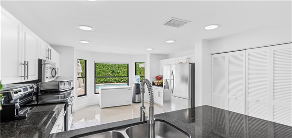 19009 NW 23rd St Pembroke Pines Florida, 33029 | Stunning Singlefamily