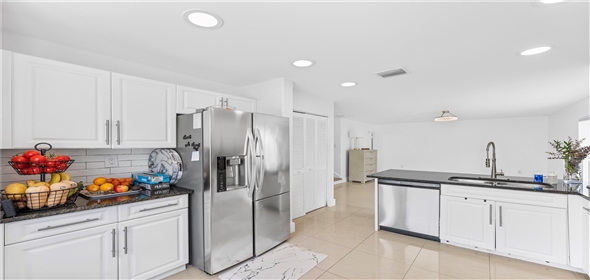 19009 NW 23rd St Pembroke Pines Florida, 33029 | Stunning Singlefamily
