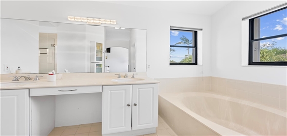 19009 NW 23rd St Pembroke Pines Florida, 33029 | Stunning Singlefamily