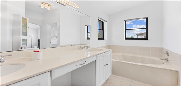 19009 NW 23rd St Pembroke Pines Florida, 33029 | Stunning Singlefamily