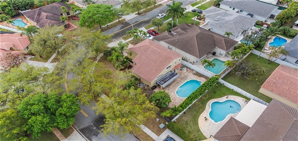 19009 NW 23rd St Pembroke Pines Florida, 33029 | Stunning Singlefamily