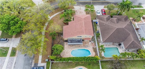 19009 NW 23rd St Pembroke Pines Florida, 33029 | Stunning Singlefamily