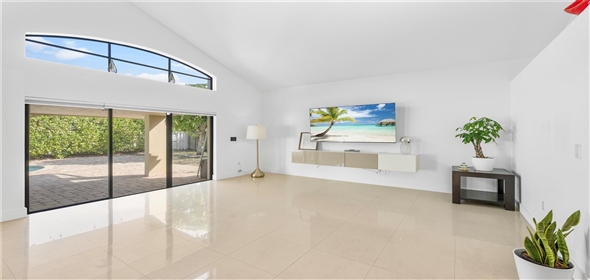 19009 NW 23rd St Pembroke Pines Florida, 33029 | Stunning Singlefamily