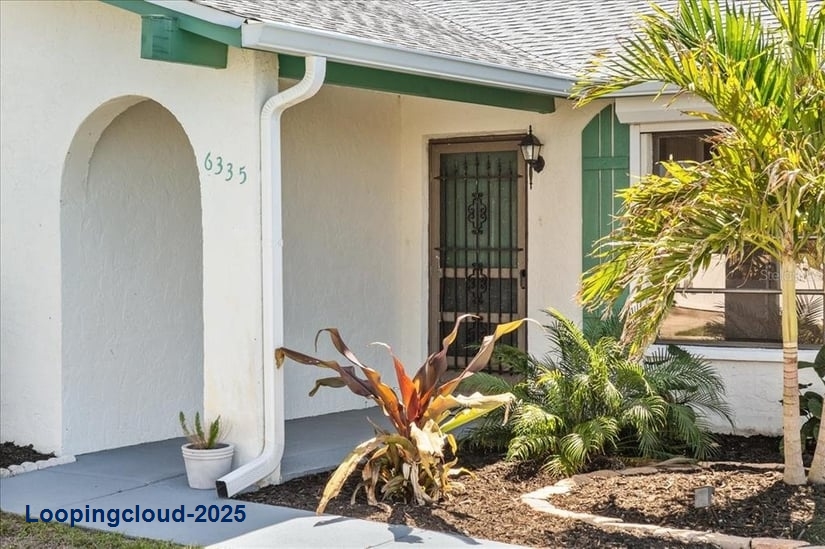 Charming Home in Gulf Cove