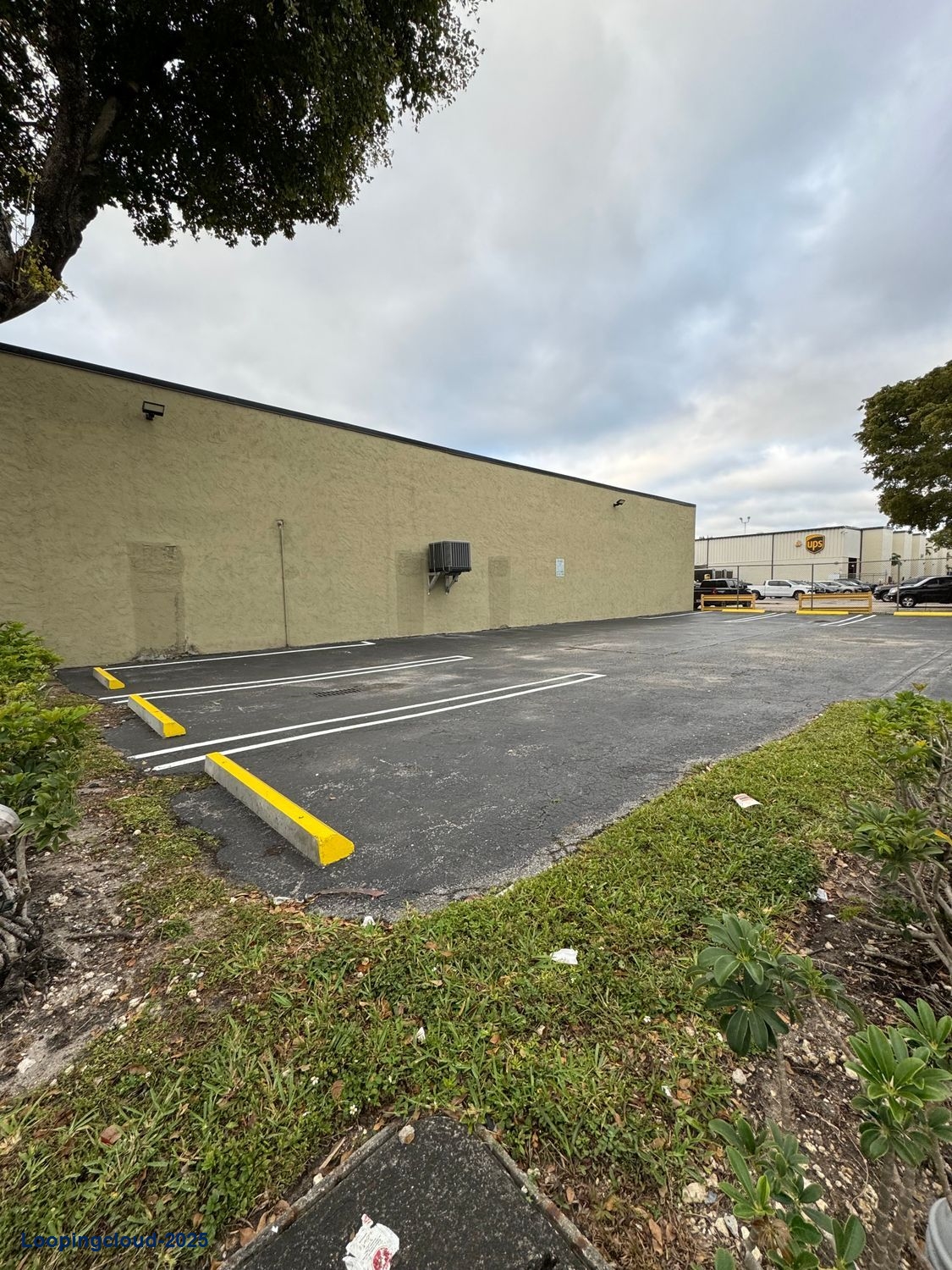 Nice Warehouse + Office Space