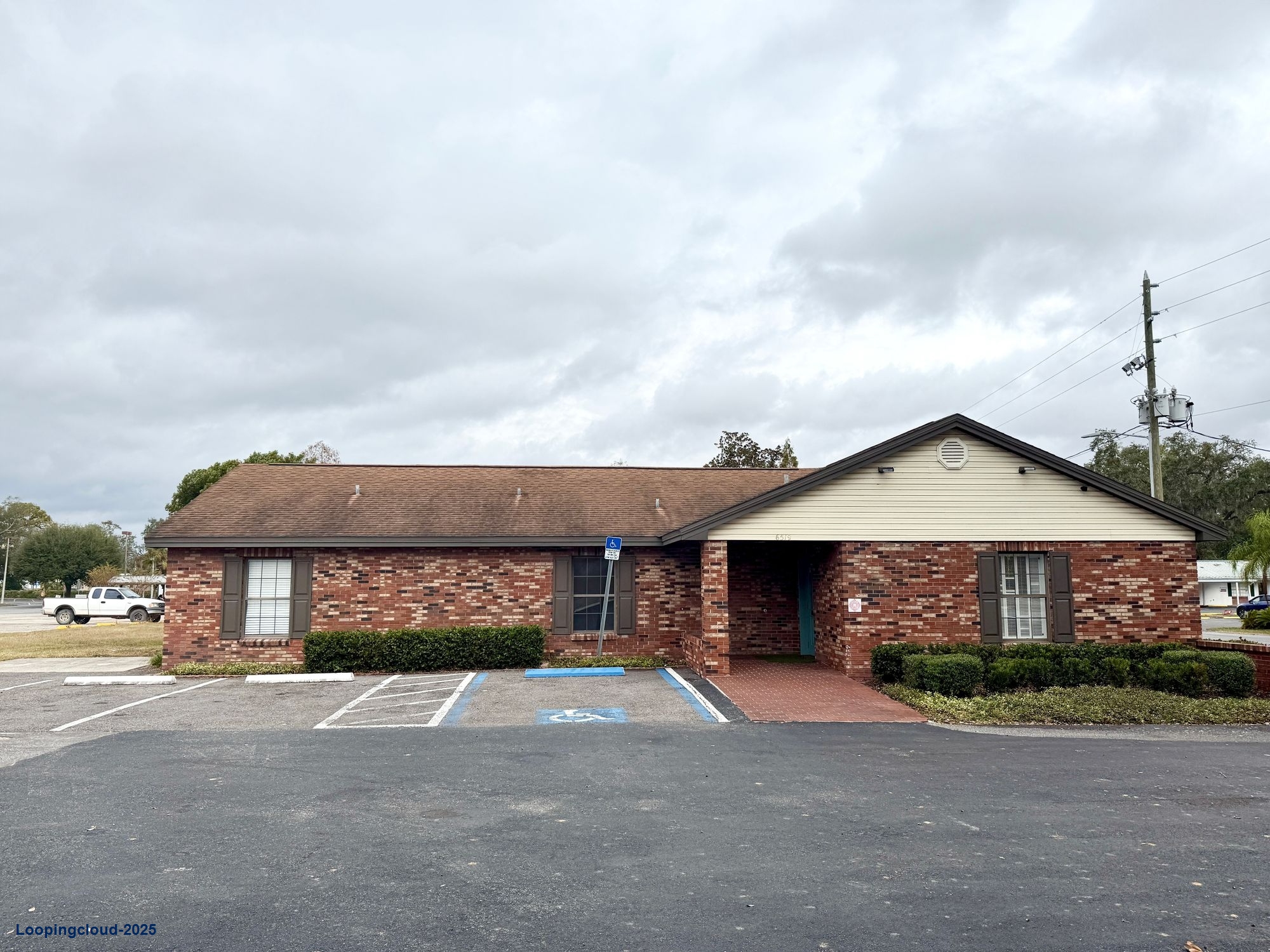 Move in Ready - Fully Equipped Dental Office