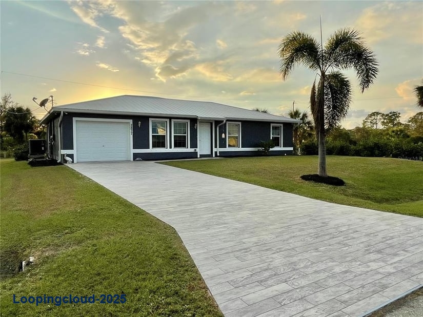 Home for Sale in Port Charlotte