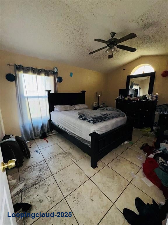 Beautiful Single-Family Fixer-Upper – 4-Bed Home on Oversized Lot with Great Potential