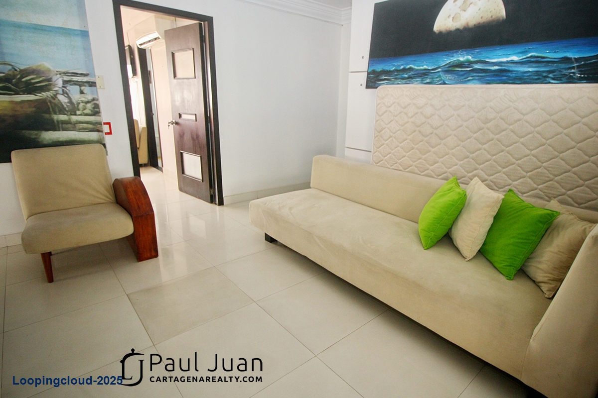 Spacious Penthouse with Breathtaking Views of El Laguito & Cartagena Skyline