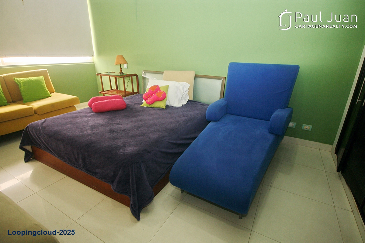 Spacious Penthouse with Breathtaking Views of El Laguito & Cartagena Skyline