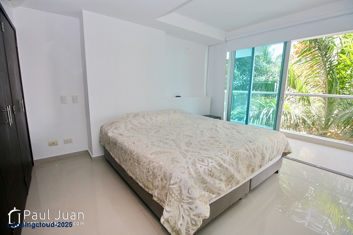 Cozy 2-Bed Apartment with Balcony – Peaceful Setting Surrounded by Lush Greenery