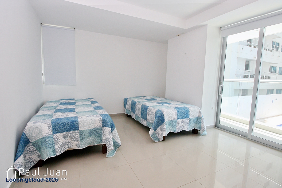 Cozy 2-Bed Apartment with Balcony – Peaceful Setting Surrounded by Lush Greenery
