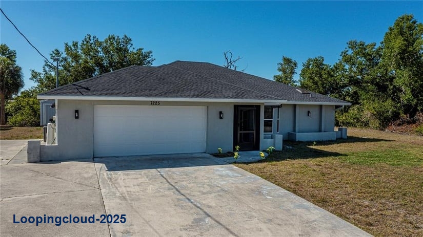 Private Waterfront Single Family Home on 200+ Ft Canal – New Roof, No HOA, Boater’s Dream!