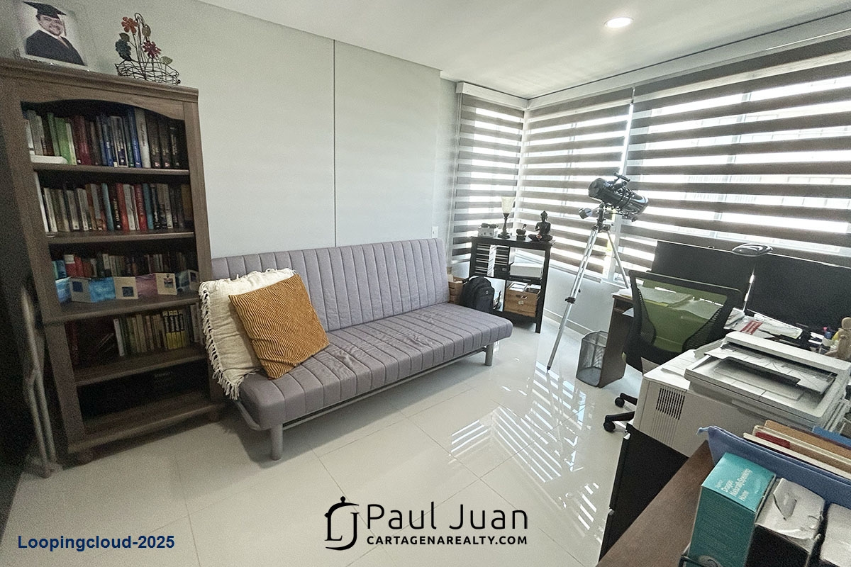 Impeccable 3-Bedroom Apartment with Study, Balcony & Garage – Move-In Ready!