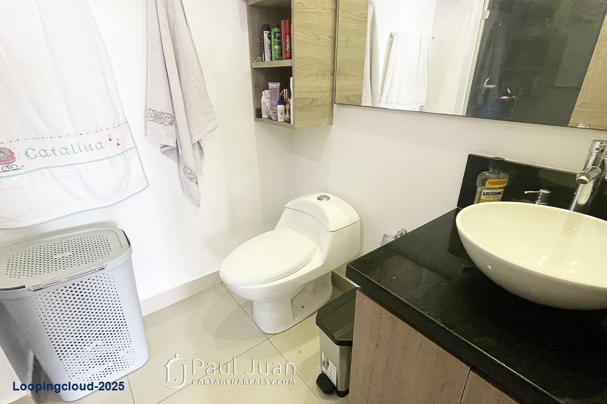 Spacious 3-Bedroom Apartment with Bocagrande Views & Tourist Rental Approval!
