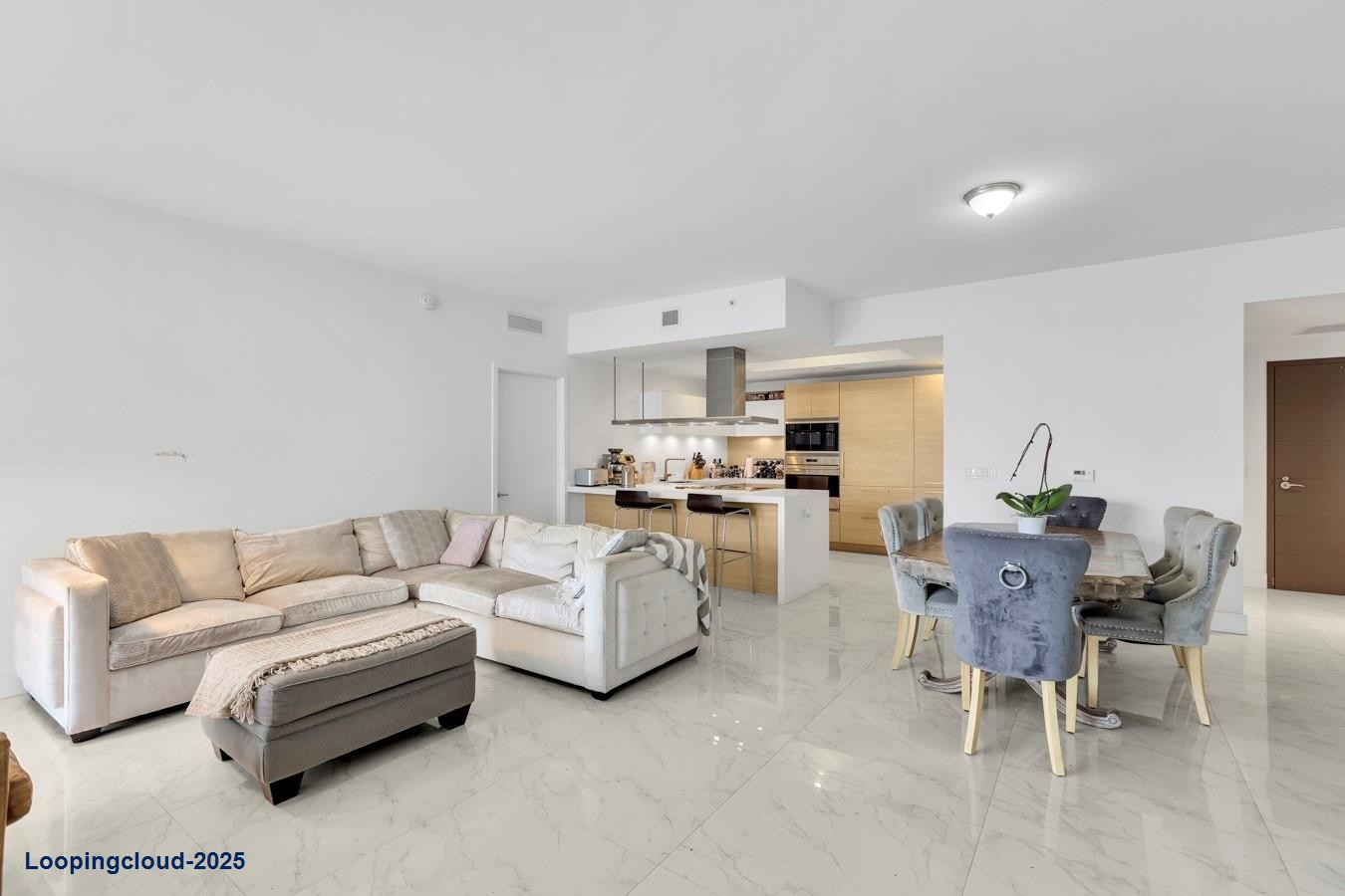 Spectacular Condo