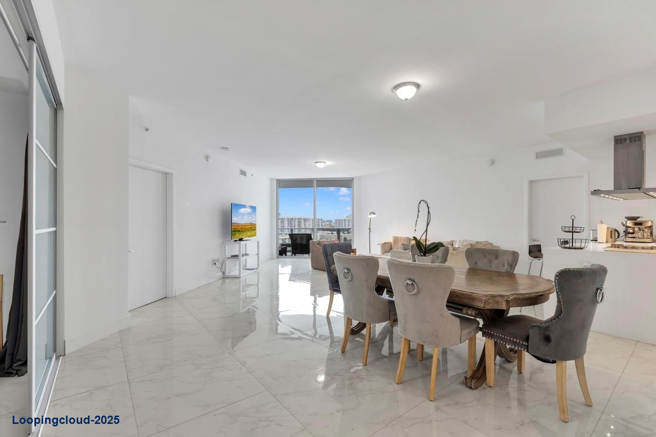 Spectacular Condo