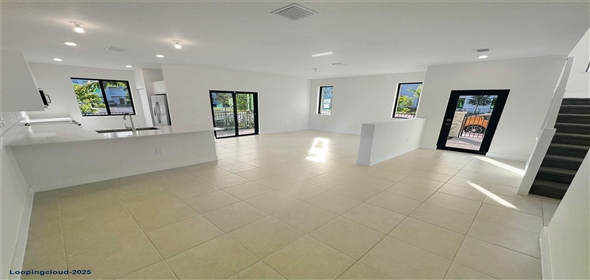 4236 NW 82nd Ave Doral Florida, 33166 | Lovely and Gorgeous Home